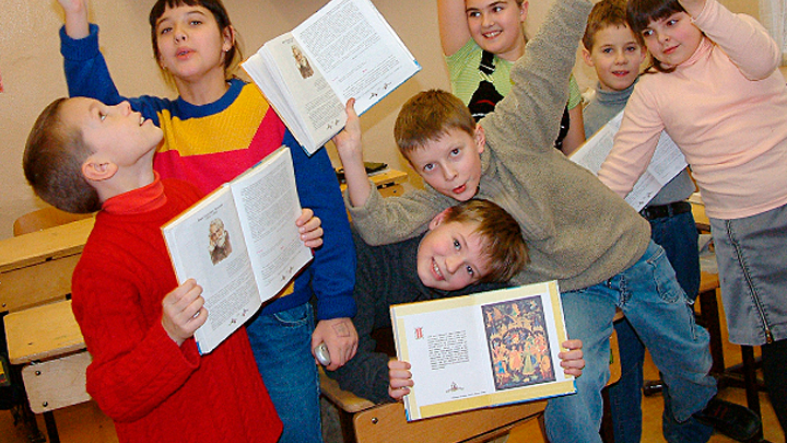 С анархией в образовании пора покончить: Русским детям нужны имперские учебники