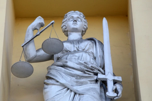 Полковнику Виктору Самарину заменили штраф на колонию