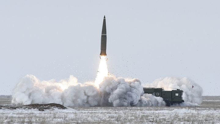 Что будет с Киевом? Военэксперт Артамонов надеется на бомбардировку чем-то тяжёлым
