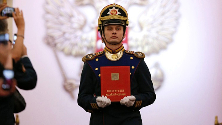 Русская амнистия: Отменит ли новая Конституция антирусскую 282-ю статью УК?