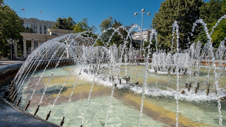 В Краснодаре в День России запустят 10 фонтанов