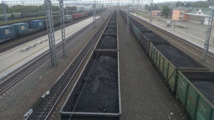 11 вагонов с углем сошли с рельсов в Кузбассе