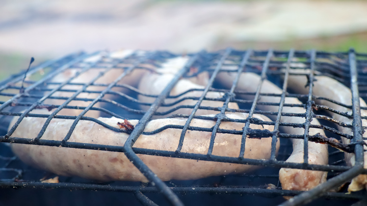 Разрушает поджелудочную быстрее сахара: Врач Садыков назвал самую опасную еду на столе