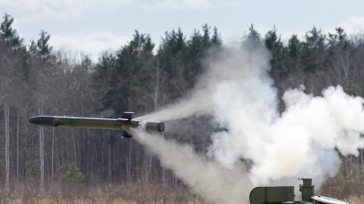 MaxxPro ВСУ получает подарок ПТУРом: Спецназ показал на видео ликвидацию под Работино