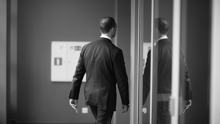 Отставки в правительстве России: Рулетка для генералов, уход Голиковой и министр-герой