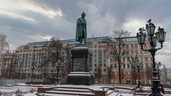 Случись переворот, мы выживем: Колясников рассказал о ценностях молодых