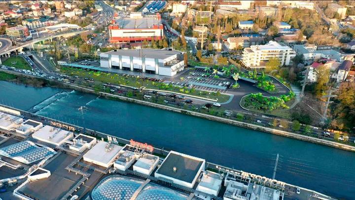 В центре Сочи построят спорткомплекс с ледовой ареной