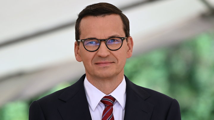 Премьер Моравецкий: Польша отказалась от поставок оружия Украине