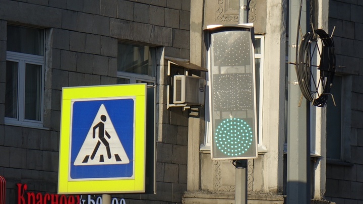 На перекрестке в Кемерове отключат светофор