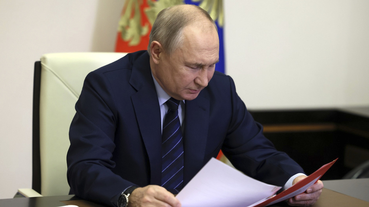 Самолёт гуманитарной помощи отправился из Россию в Газу