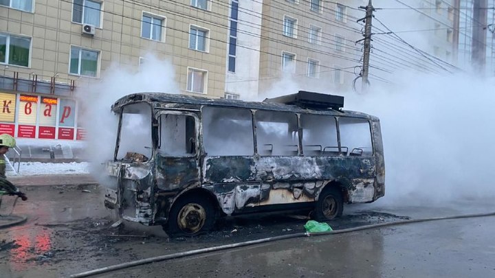 В Новосибирске прокуратура проверит обстоятельства пожара в пассажирском автобусе