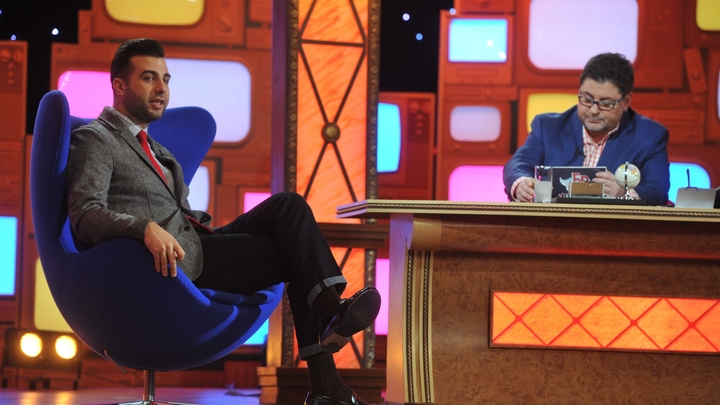 Ургант пророчески поддержал СВО на Украине, исполнив песню в компании с Цекало и Светлаковым