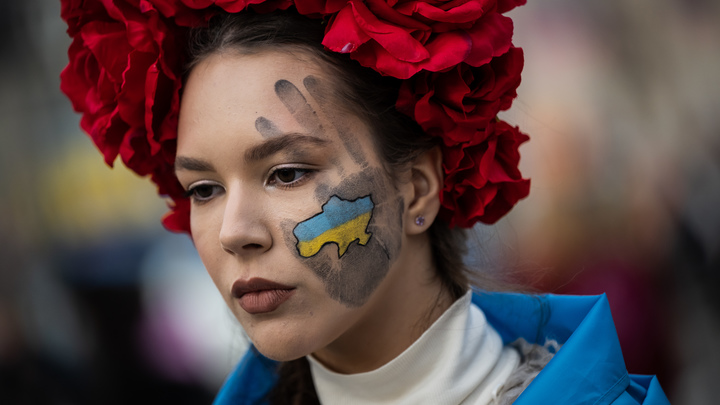 Это не наша война!: Тысячи человек вышли на антиукраинский митинг в Вене