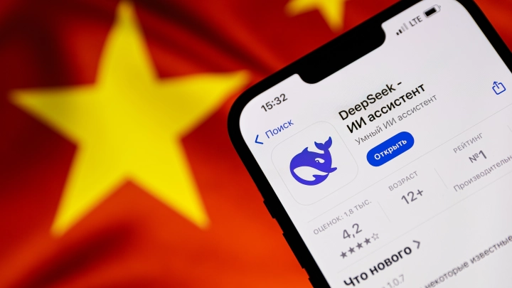 Нужно срочно сносить приложуху: Нейронка DeepSeek оказалась опасной для iPhone - пользователи паникуют