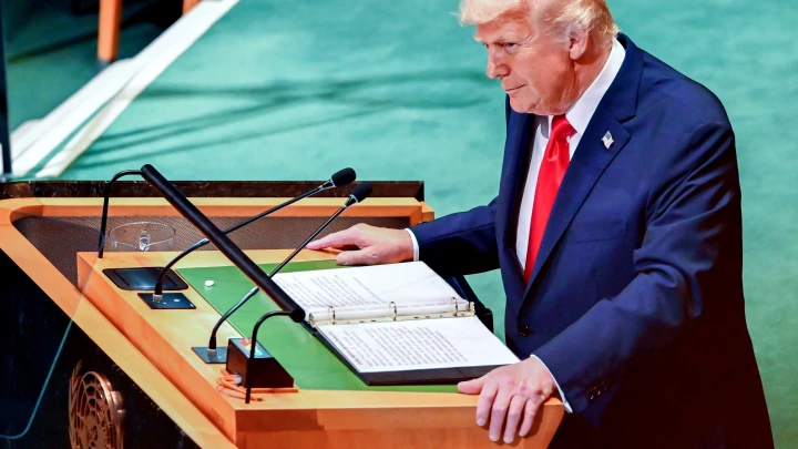 План давления на Россию рушится с порога. Трамп готовится отступать: Я хотел - не получилось