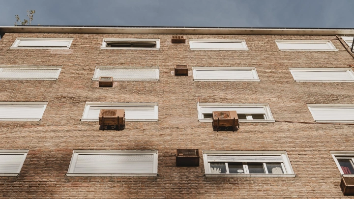 Клондайк или руины? Почему молодёжь не спешит скупать дешёвое жильё в Арктике