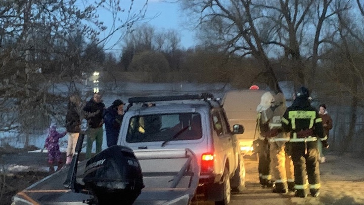 В Собинском районе женщину снесло течением на затопленном мосту через Колокшу