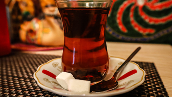 Принцессы из России под запретом: в Белоруссии запретили продавать чаи Гита и Канди