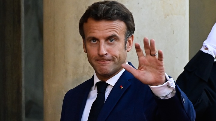 Паника в Елисейском дворце: Макрон запросил разговор с Путиным