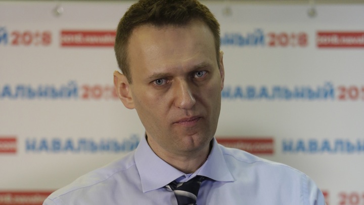 Расстрелял всю обойму в голову: Как Навальный отмазался от суда за драку с оружием