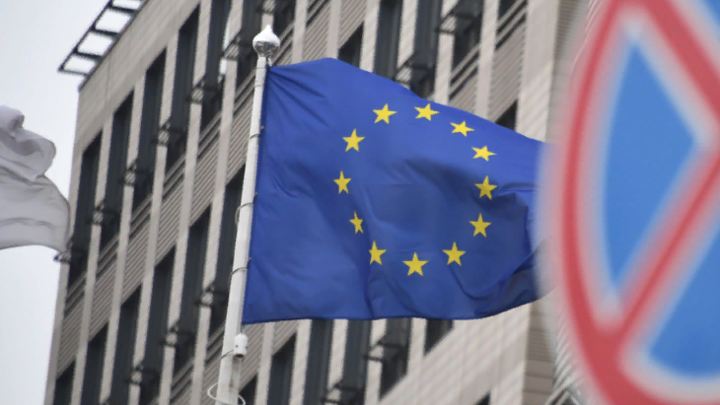 Финансовые трудности и тоска: Украинские беглецы захотели обратно - опрос