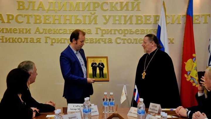 В храм ВлГУ привезли икону покровителя юристов