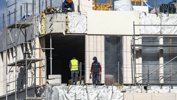 На Кубань завезут новых гастарбайтеров? На стройках по нацпроектам увеличивают количество рабочих