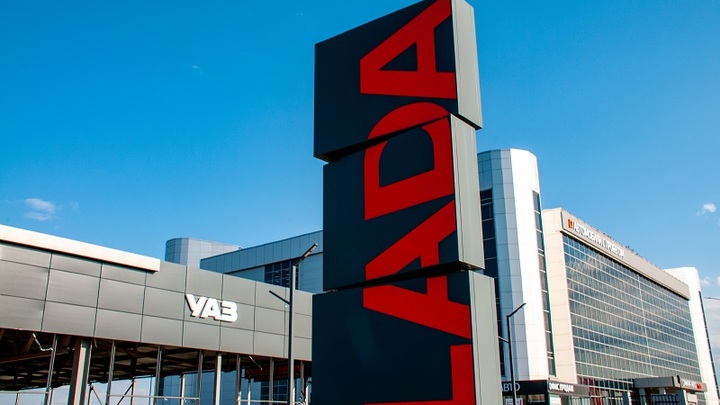 АвтоВАЗ раскрыл причины снижения уровня локализации машин Lada в 2024 году