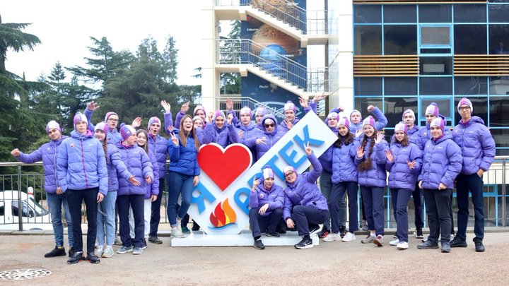 Юные запорожцы отправились в Артек по региональной квоте