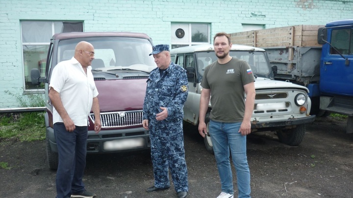 Под Архангельском осужденные ремонтируют машины для СВО