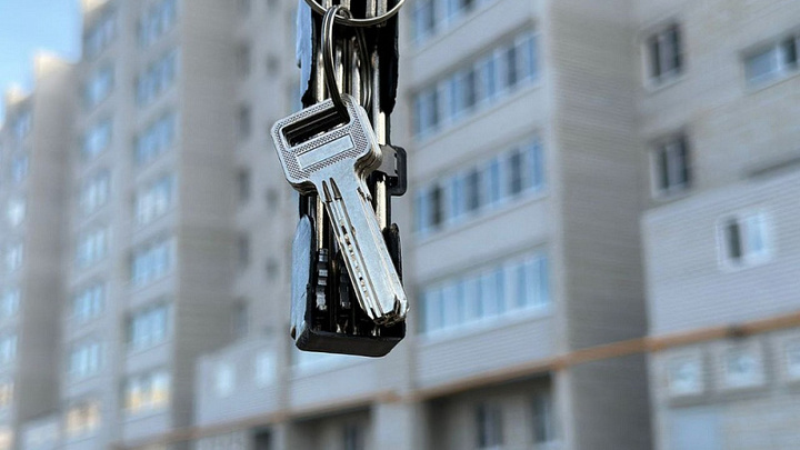 Жильцам поврежденной при падении Су-34 многоэтажки в Ейске выдают ключи от квартир