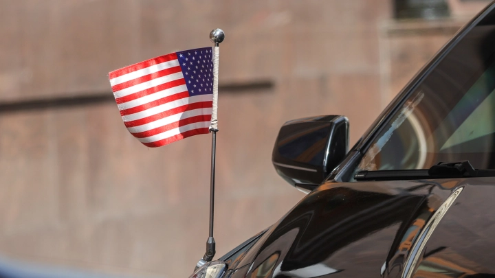 Посольство США в Дохе рекомендовало американцам оставаться в укрытиях