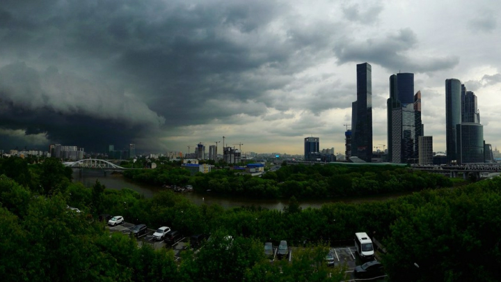 Москвичей предупредили о сильном ухудшении погоды 8 июня