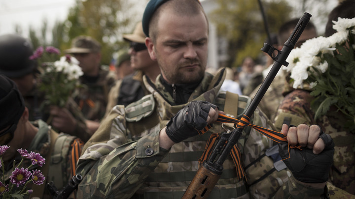 В ожидании войны: В ЛНР объявлен режим повышенной боеготовности