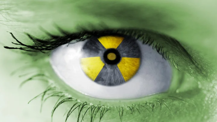 Был накрыт брезентом: Уничтожен Орешник - радиация шкалит. Жителям Саратовской области сообщили ядерные новости и отключили интернет