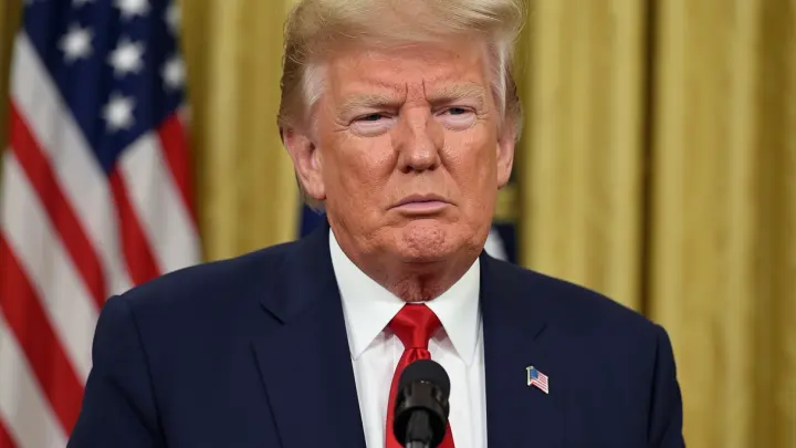 Трамп назвал фейком заявление Совбеза Ирана о перемирии