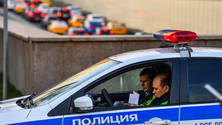 В конце рабочей недели в центре Новосибирска собрались силовики