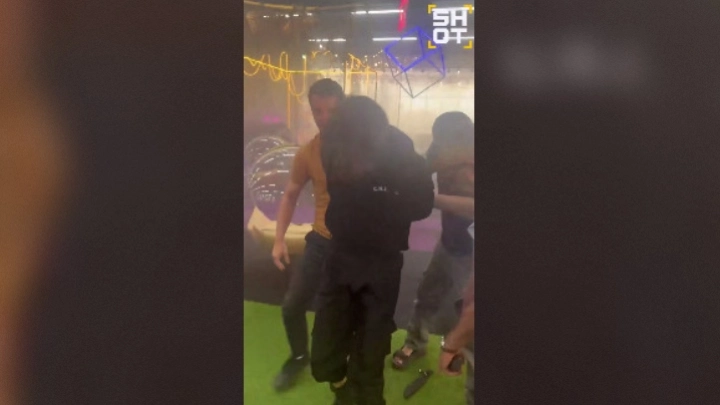Появилось видео с напавшим на посетителей ТЦ в Краснодаре