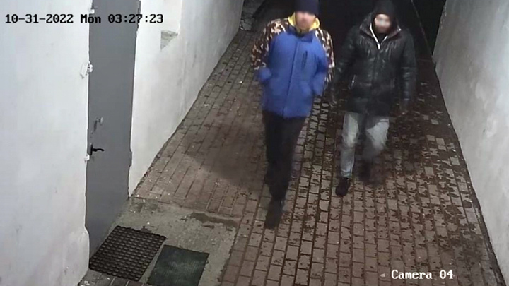 В Муроме задержали похитителей чугунных крышек с урн