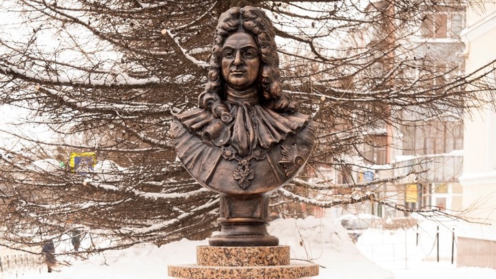 В Иванове к 300-летию прокуратуры открыт памятник Павлу Ягужинскому