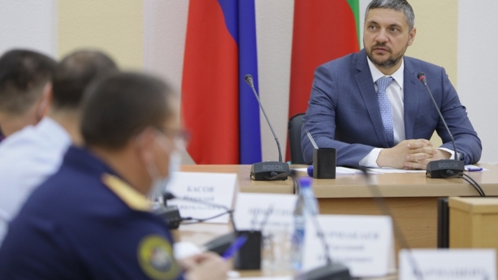 В Забайкалье ищут средства для повышения зарплат пожарным, позвонившим Путину