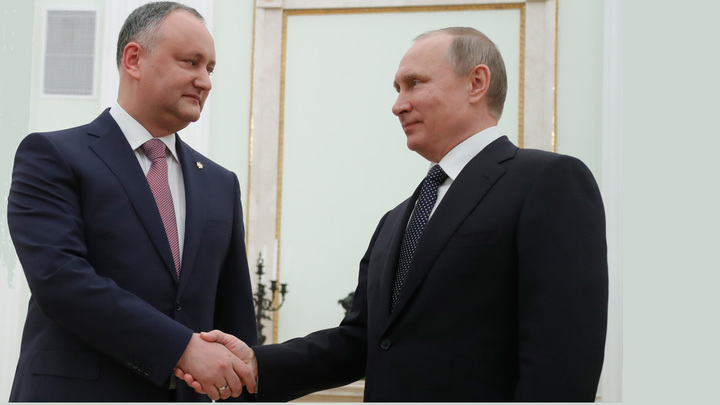 Молдавия отказывается от евроинтеграции ради России?