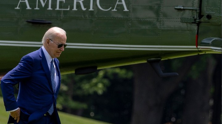 Байден на год продлил санкции. Белый дом наказывает страны, провинившиеся перед США