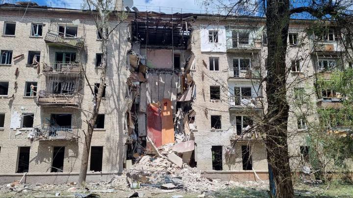 Удар по Луганску 7 июня: ракета ударила по жилому дому