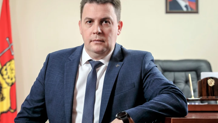 СМИ: во Владимире ФСБ задержала главу города Дмитрия Наумова