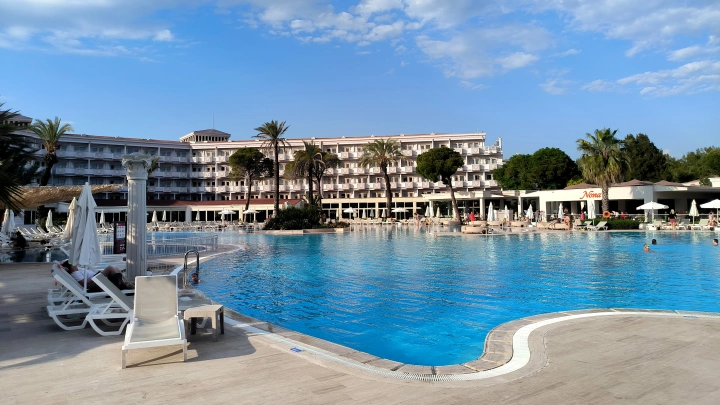 Афганистан, Мали и не только: названы самые опасные страны для русских туристов