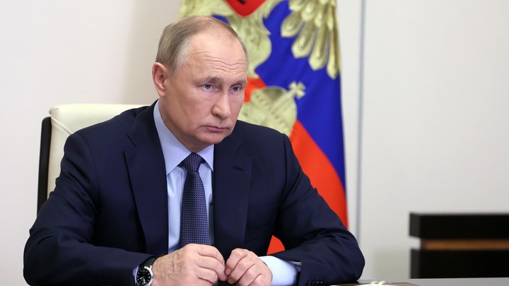 Что пошло не так: Кремль объяснил, почему по ТВ не была полностью показана речь Путина