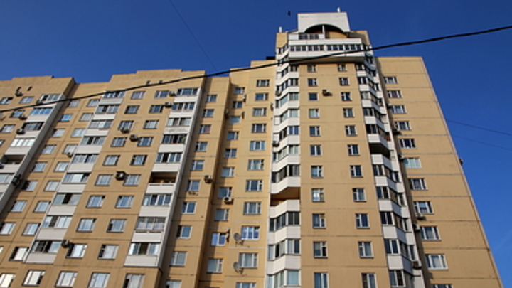 Сотрудники СБУ массово продают свои квартиры в Луганске