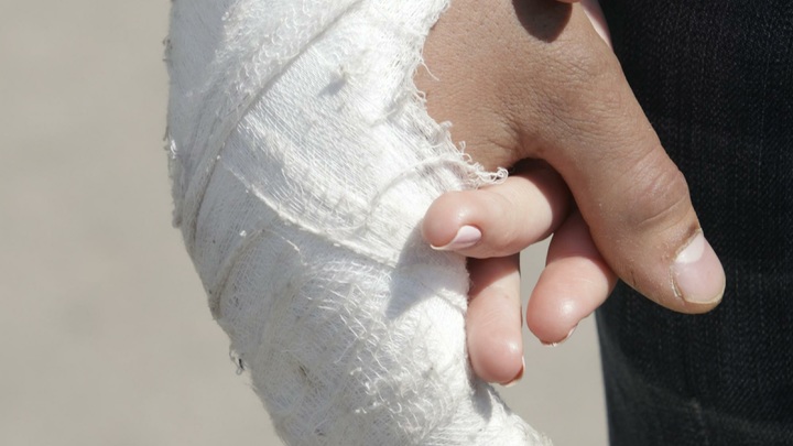 Учёные из США нашли способ вживить тончайший передатчик на кости человека