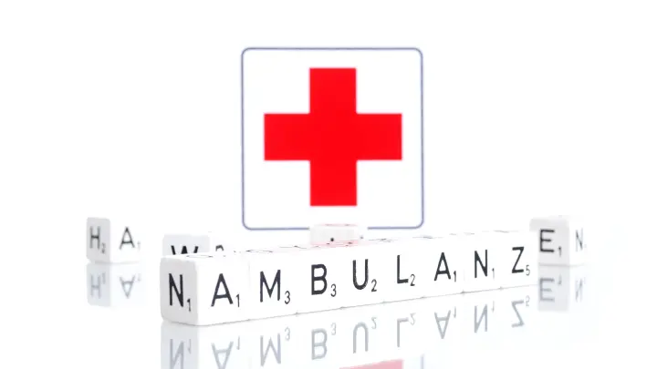 Это был небольшой ожог: Турист вернулся из леса с маленькой травмой, а потом лишился ног из-за неё